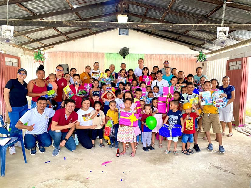 Recorrido navideño vereda Policarpa